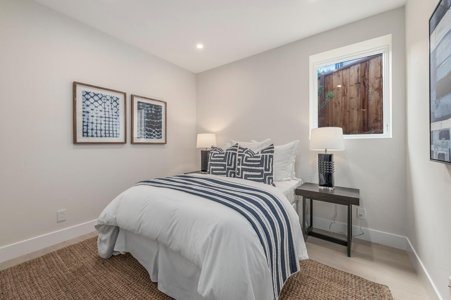 Detail Gallery Image 21 of 33 For 21 Highland Ave, San Carlos,  CA 94070 - 4 Beds | 4/1 Baths