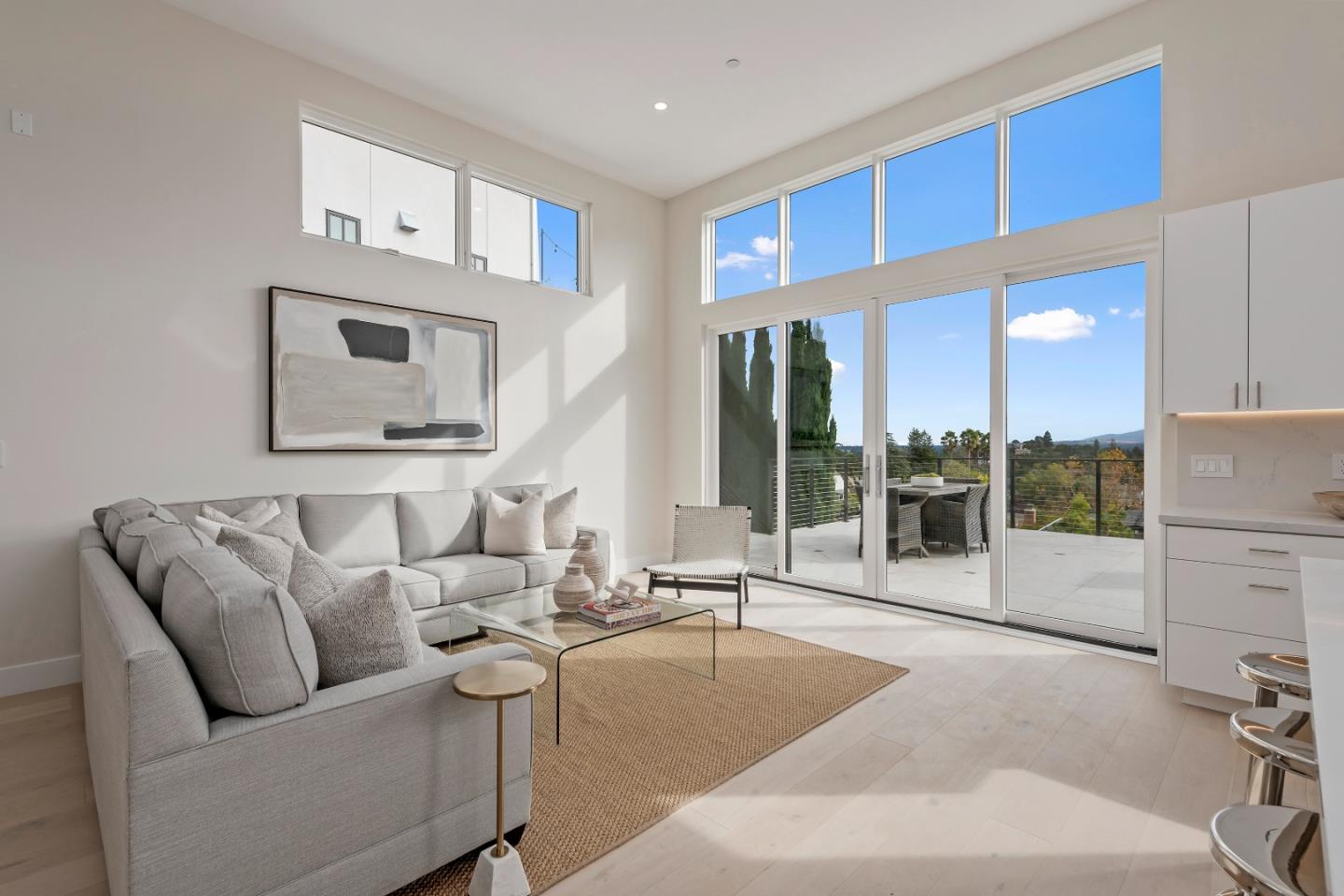 Detail Gallery Image 6 of 33 For 21 Highland Ave, San Carlos,  CA 94070 - 4 Beds | 4/1 Baths