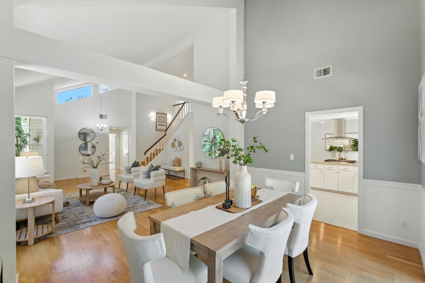 Detail Gallery Image 16 of 55 For 213 Yarborough Ln, Redwood City,  CA 94061 - 4 Beds | 3 Baths