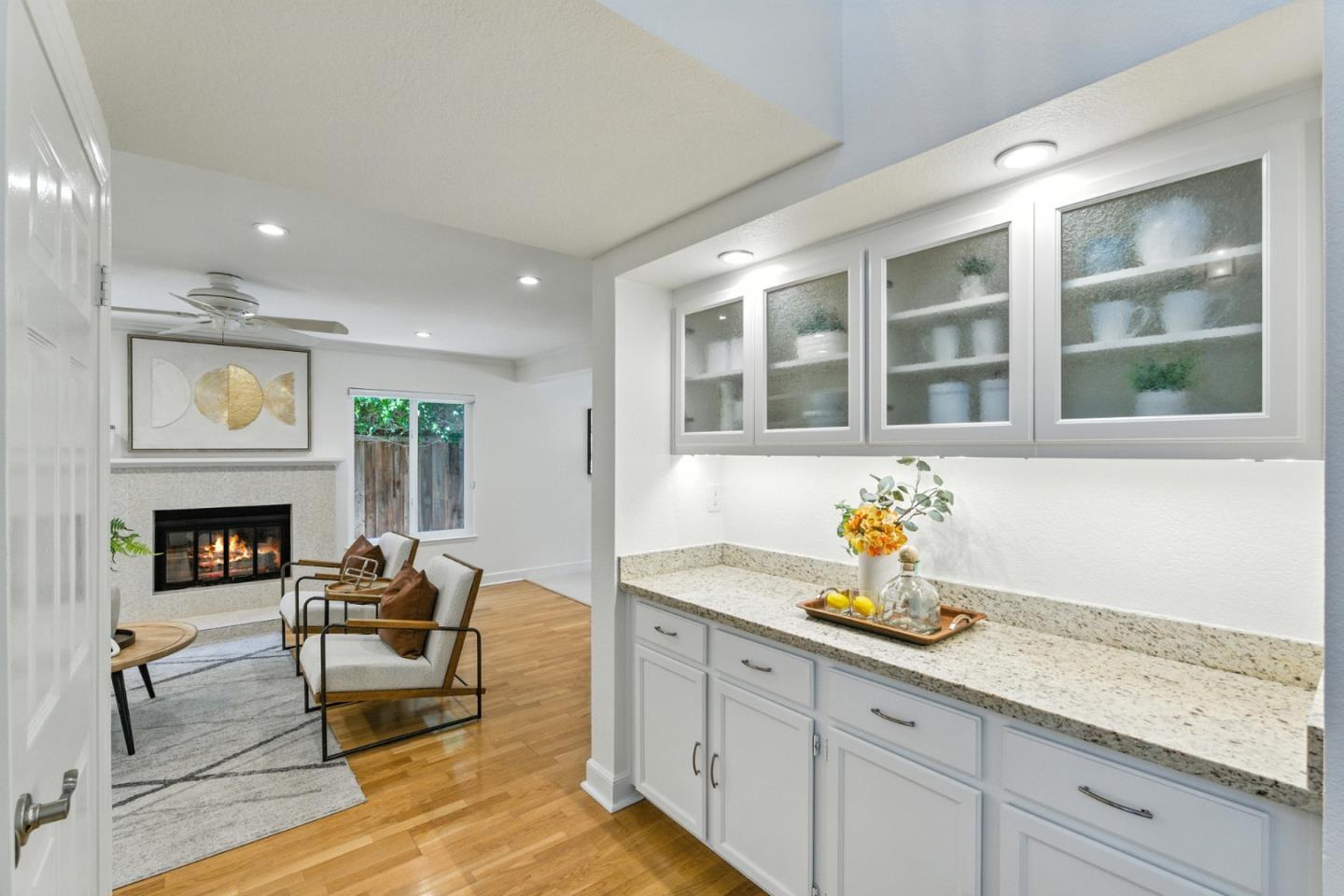 Detail Gallery Image 22 of 55 For 213 Yarborough Ln, Redwood City,  CA 94061 - 4 Beds | 3 Baths