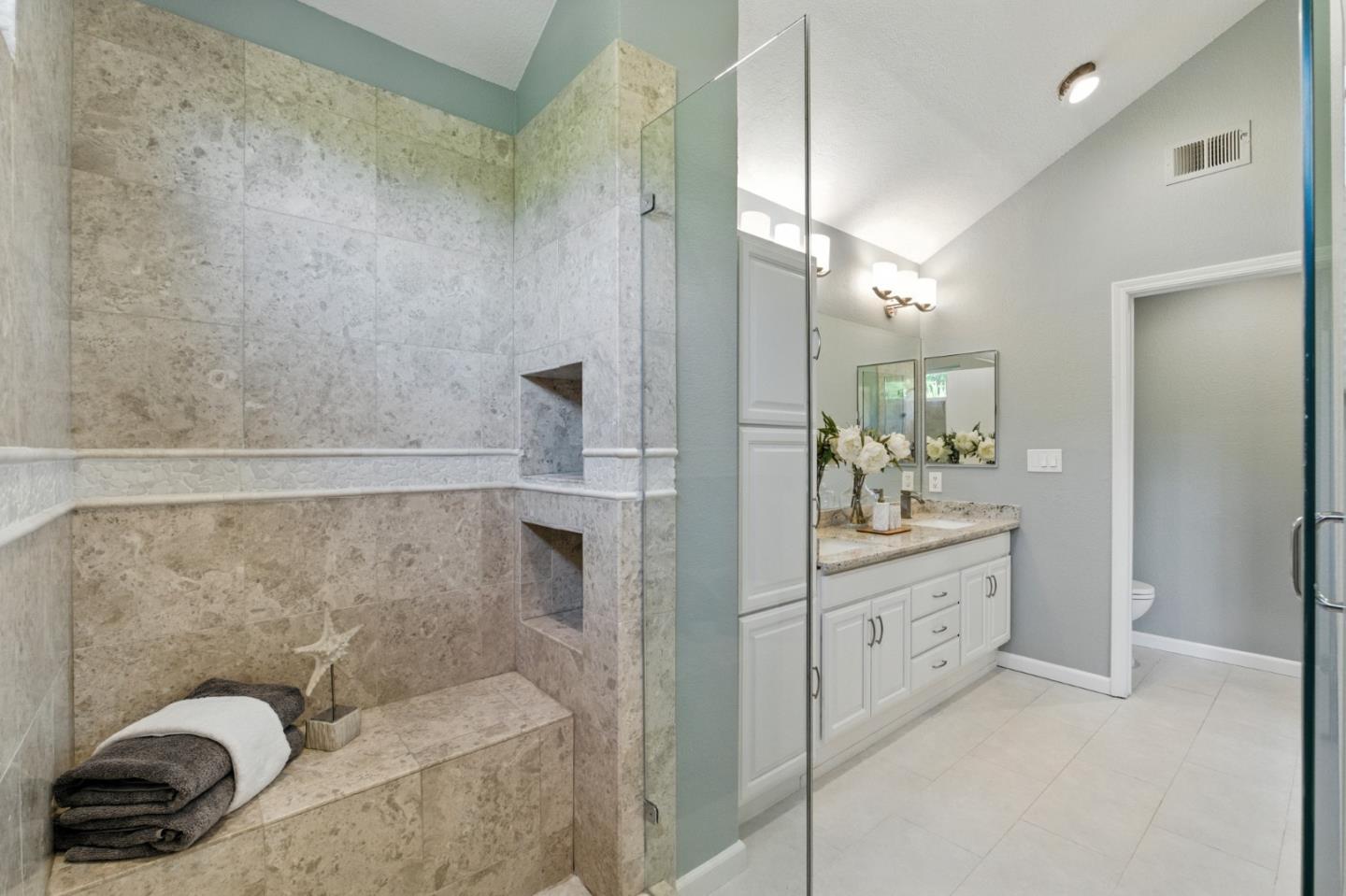 Detail Gallery Image 26 of 55 For 213 Yarborough Ln, Redwood City,  CA 94061 - 4 Beds | 3 Baths