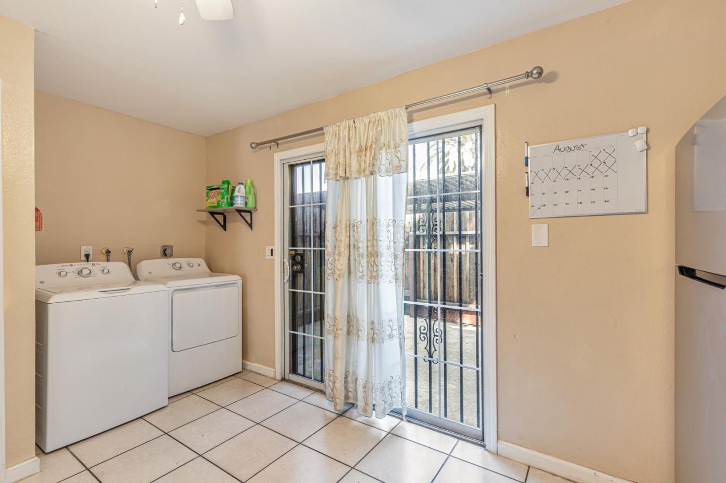 Detail Gallery Image 11 of 29 For 7759 Murray Ave, Gilroy,  CA 95020 - 2 Beds | 1/1 Baths