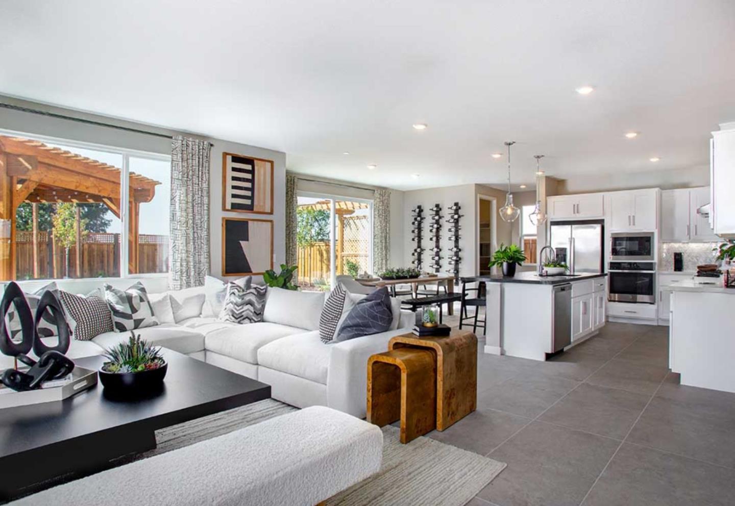 Detail Gallery Image 4 of 14 For 3032 Benetti St, Lathrop,  CA 95330 - 4 Beds | 3/1 Baths
