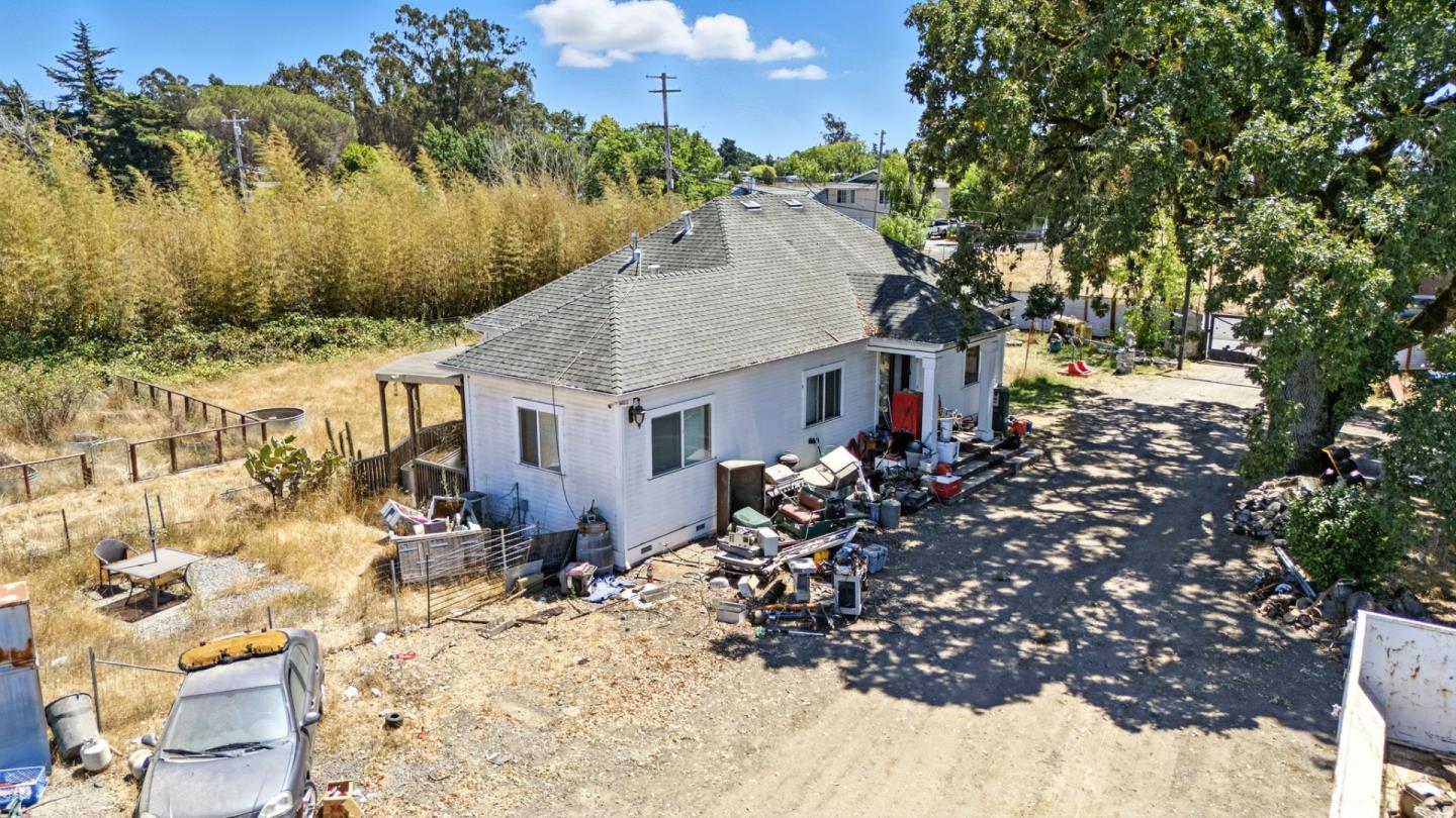 Detail Gallery Image 1 of 27 For 947 Yuba Dr, Santa Rosa,  CA 95407 - 3 Beds | 2 Baths