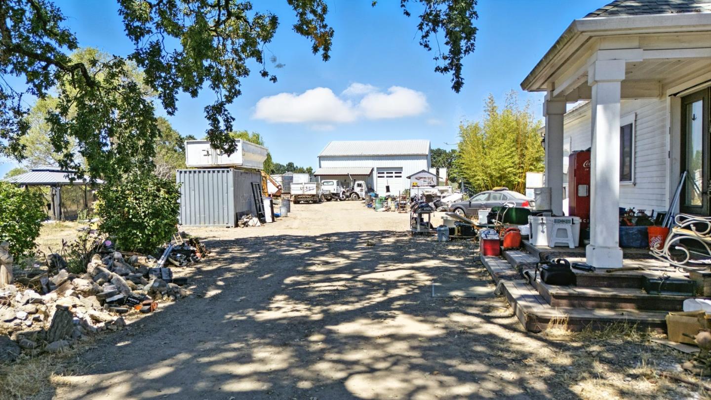 Detail Gallery Image 18 of 27 For 947 Yuba Dr, Santa Rosa,  CA 95407 - 3 Beds | 2 Baths