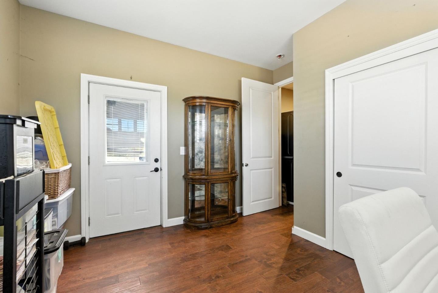 Detail Gallery Image 5 of 27 For 947 Yuba Dr, Santa Rosa,  CA 95407 - 3 Beds | 2 Baths