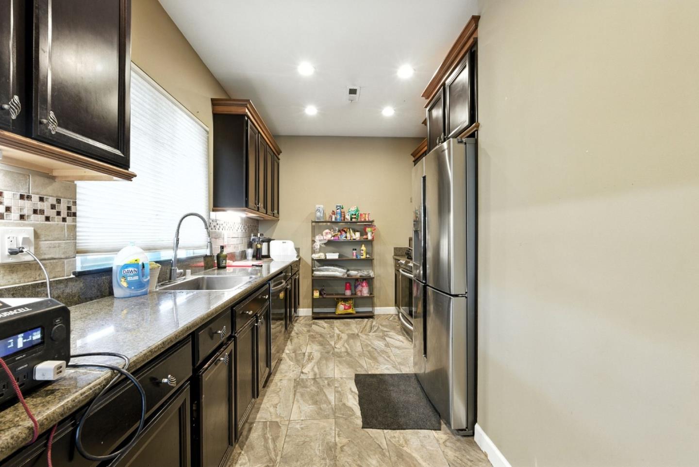 Detail Gallery Image 6 of 27 For 947 Yuba Dr, Santa Rosa,  CA 95407 - 3 Beds | 2 Baths