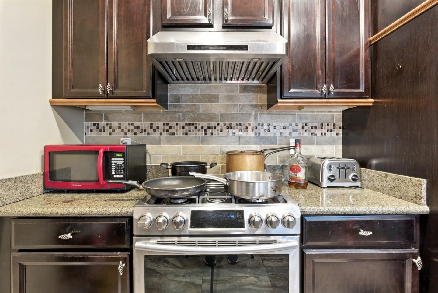 Detail Gallery Image 9 of 27 For 947 Yuba Dr, Santa Rosa,  CA 95407 - 3 Beds | 2 Baths