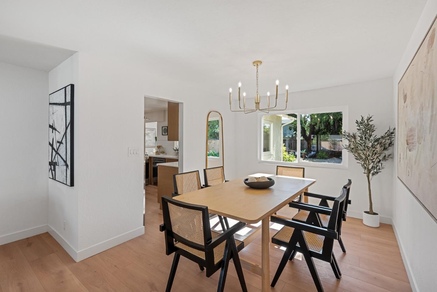 Detail Gallery Image 9 of 61 For 5051 Joseph Ln, San Jose,  CA 95118 - 4 Beds | 3 Baths