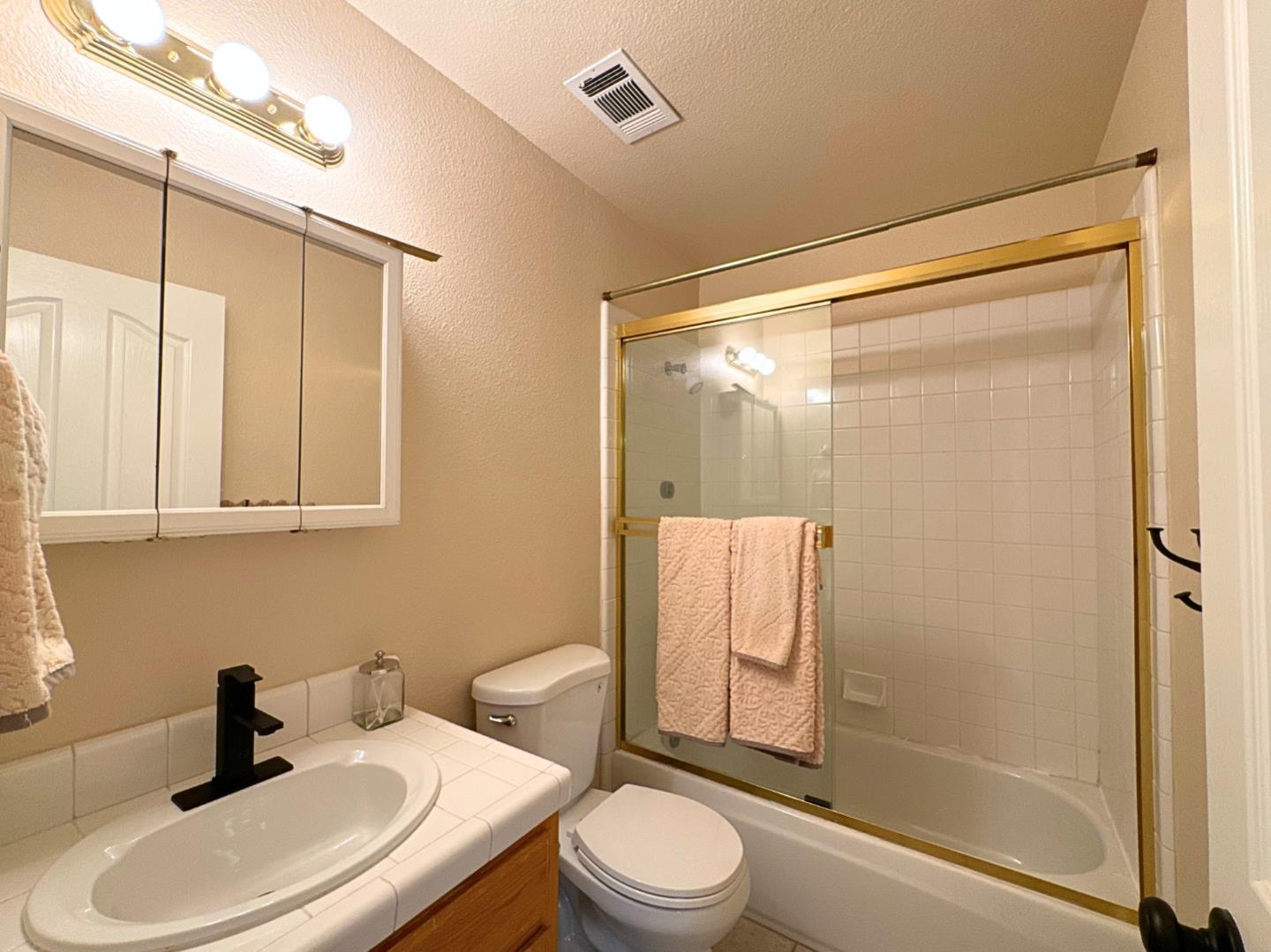 Detail Gallery Image 16 of 16 For 225 Spring Ave, Morgan Hill,  CA 95037 - 3 Beds | 3 Baths