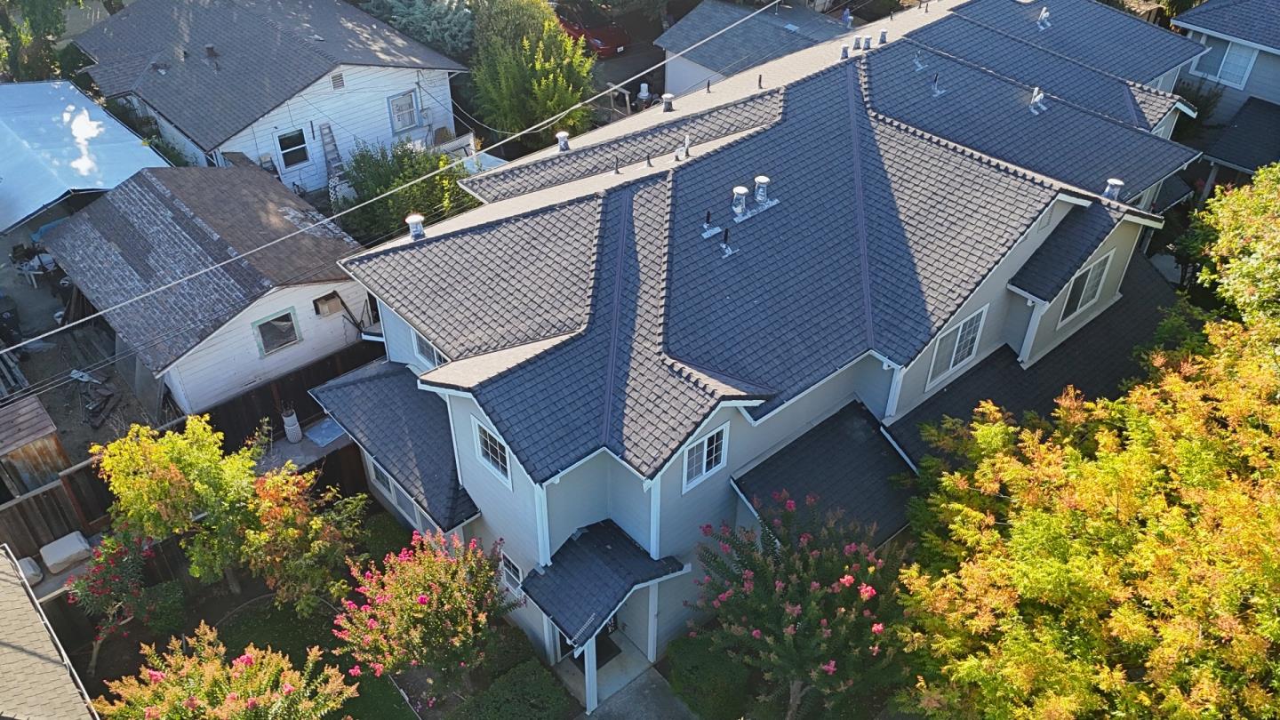 Detail Gallery Image 3 of 16 For 225 Spring Ave, Morgan Hill,  CA 95037 - 3 Beds | 3 Baths