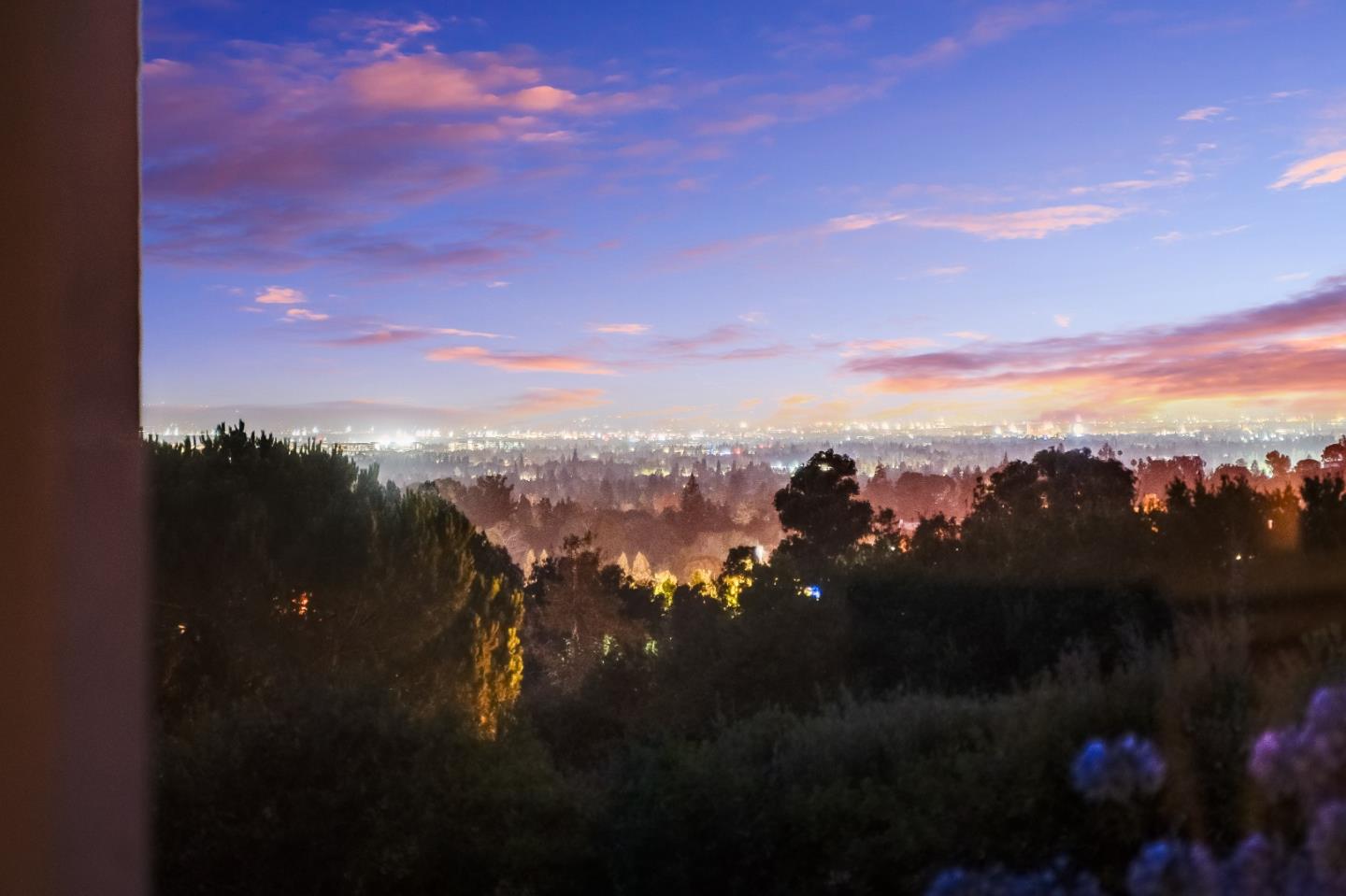 Detail Gallery Image 10 of 41 For 25850 Vinedo Ln, Los Altos Hills,  CA 94022 - 4 Beds | 3/1 Baths