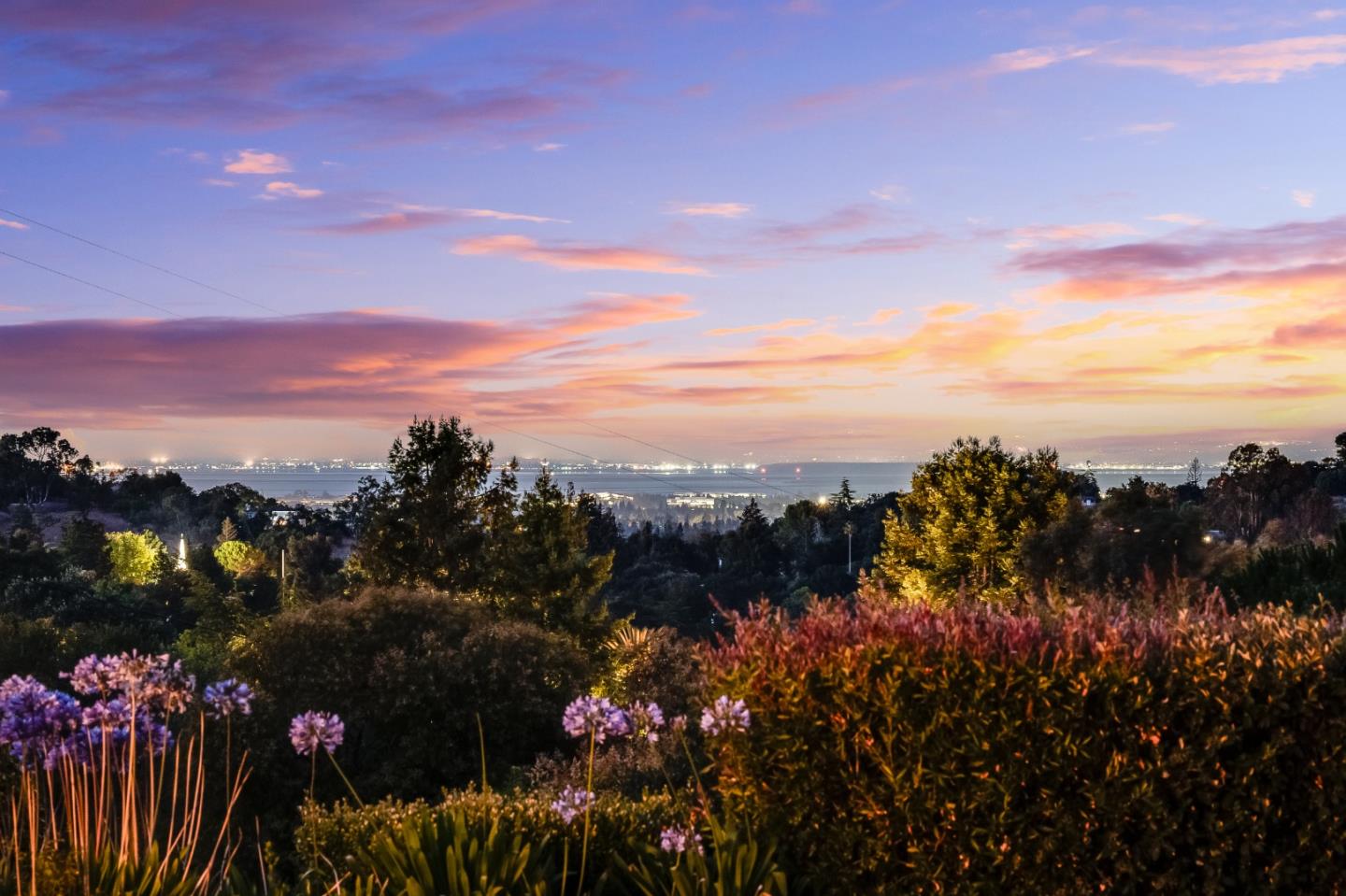 Detail Gallery Image 12 of 41 For 25850 Vinedo Ln, Los Altos Hills,  CA 94022 - 4 Beds | 3/1 Baths