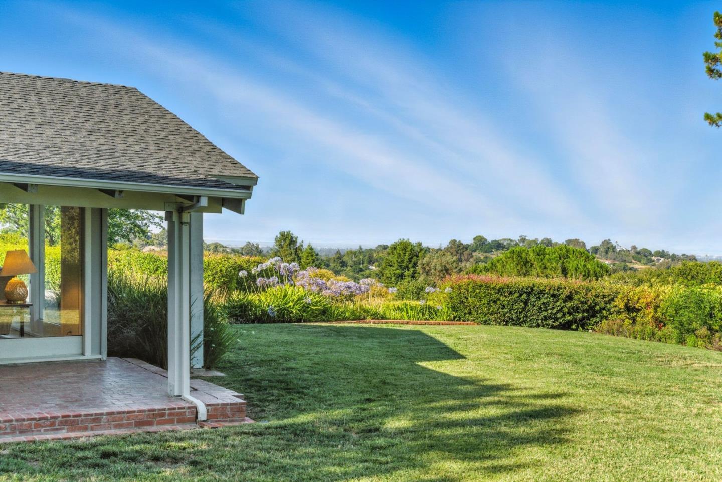 Detail Gallery Image 20 of 41 For 25850 Vinedo Ln, Los Altos Hills,  CA 94022 - 4 Beds | 3/1 Baths