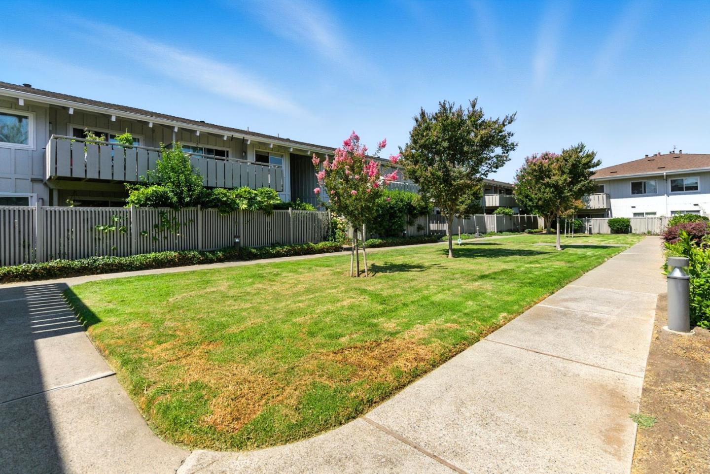 Detail Gallery Image 28 of 32 For 255 S Rengstorff Ave #43,  Mountain View,  CA 94040 - 2 Beds | 1 Baths