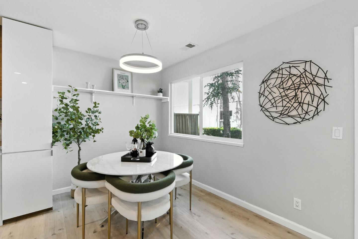 Detail Gallery Image 6 of 32 For 255 S Rengstorff Ave #43,  Mountain View,  CA 94040 - 2 Beds | 1 Baths
