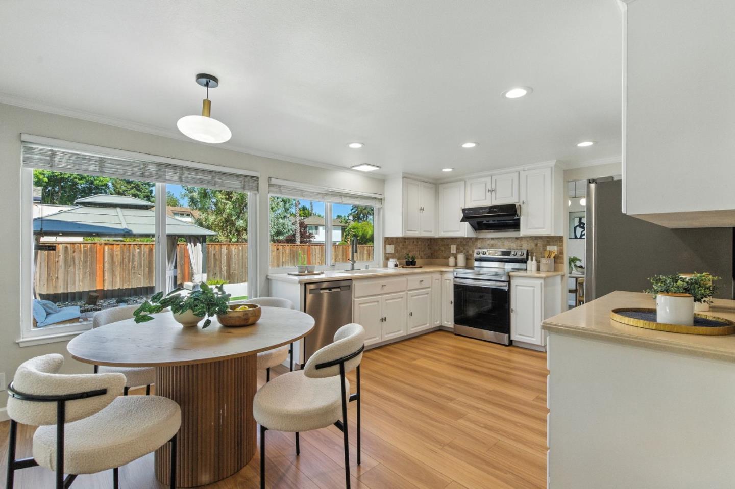 Detail Gallery Image 17 of 56 For 5077 Gazania Dr, San Jose,  CA 95111 - 4 Beds | 2/1 Baths