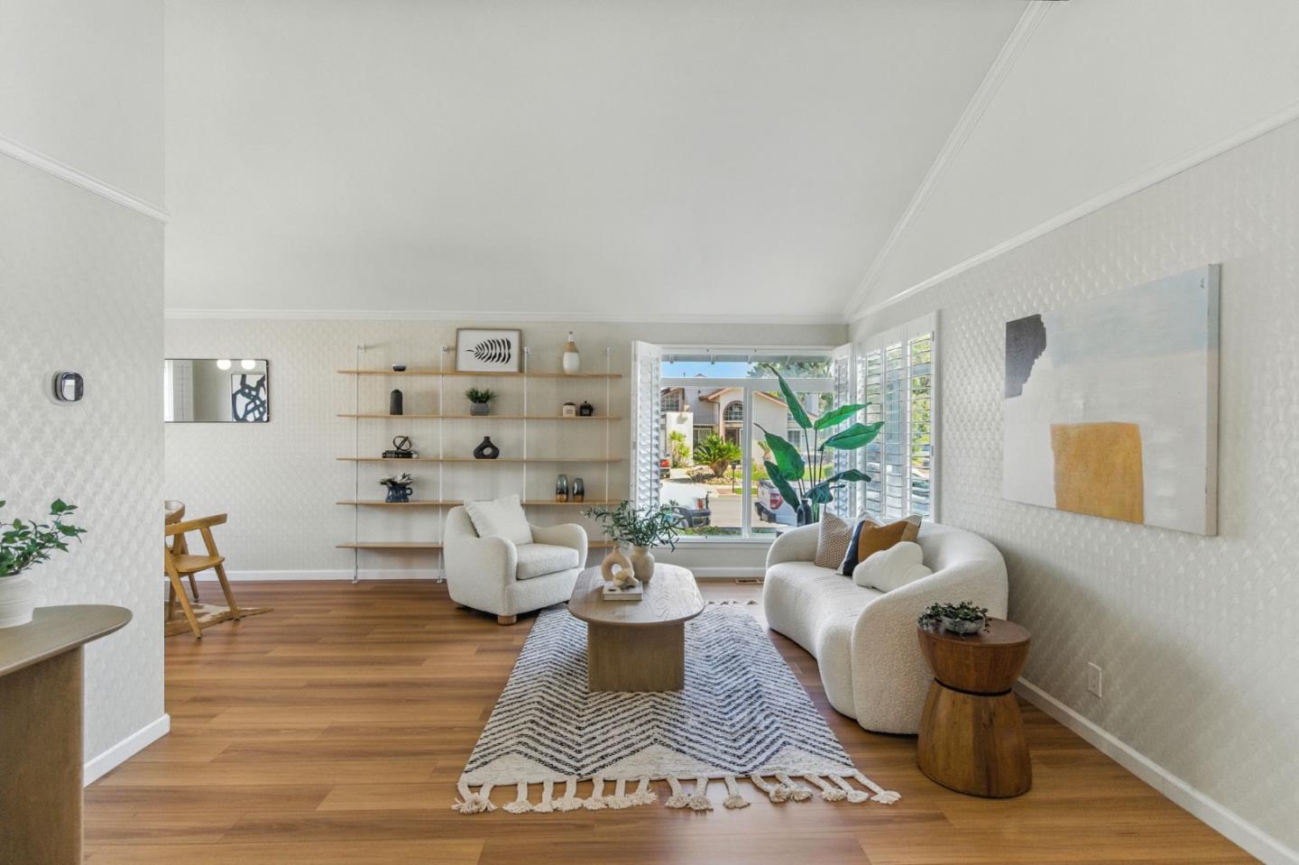 Detail Gallery Image 6 of 56 For 5077 Gazania Dr, San Jose,  CA 95111 - 4 Beds | 2/1 Baths