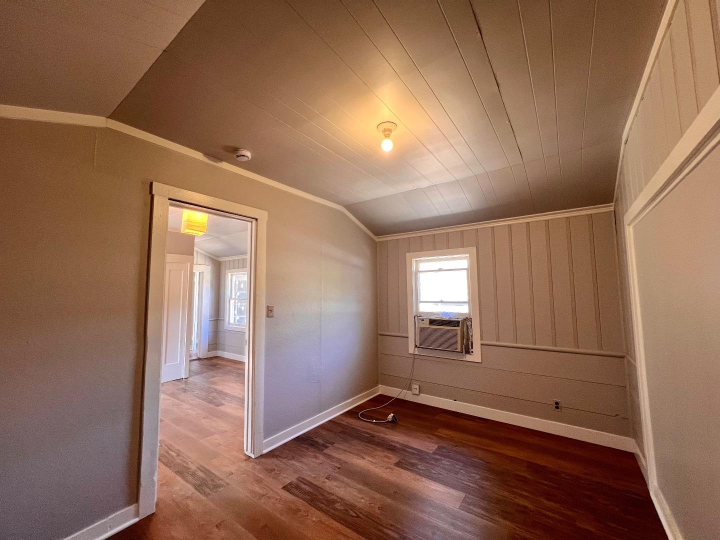 Detail Gallery Image 7 of 16 For 362 S Willard Ave #B,  San Jose,  CA 95126 - 1 Beds | 1 Baths