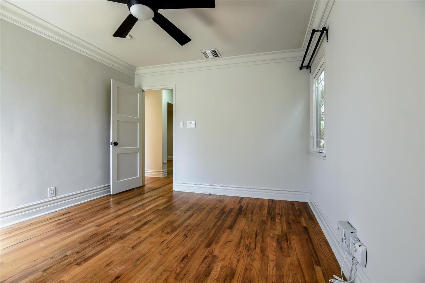 Detail Gallery Image 19 of 35 For 11386 Tenino Ave, Los Angeles,  CA 90066 - 3 Beds | 1 Baths