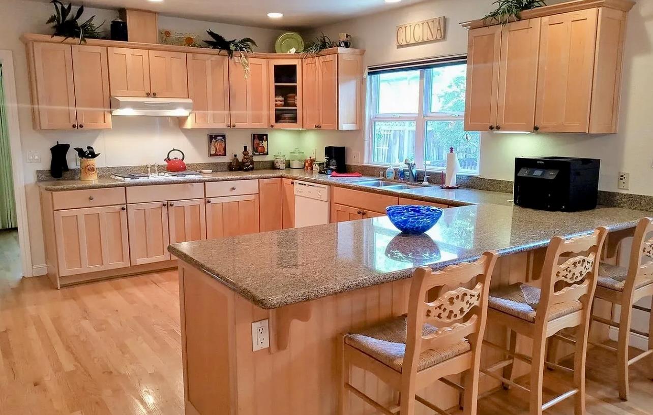 Detail Gallery Image 3 of 21 For 1315 Newport Ave, San Jose,  CA 95125 - 3 Beds | 2 Baths