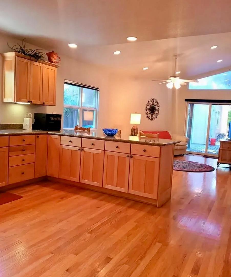 Detail Gallery Image 5 of 21 For 1315 Newport Ave, San Jose,  CA 95125 - 3 Beds | 2 Baths