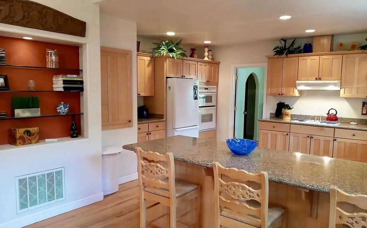 Detail Gallery Image 6 of 21 For 1315 Newport Ave, San Jose,  CA 95125 - 3 Beds | 2 Baths
