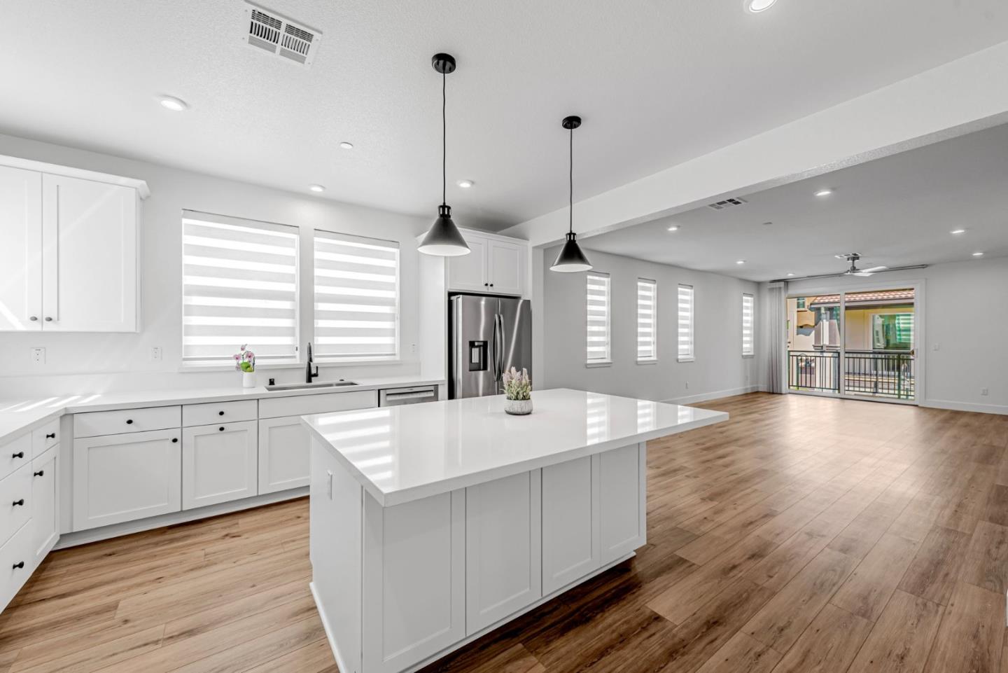 Detail Gallery Image 12 of 51 For 923 Loyola Ln, Morgan Hill,  CA 95037 - 4 Beds | 3/1 Baths