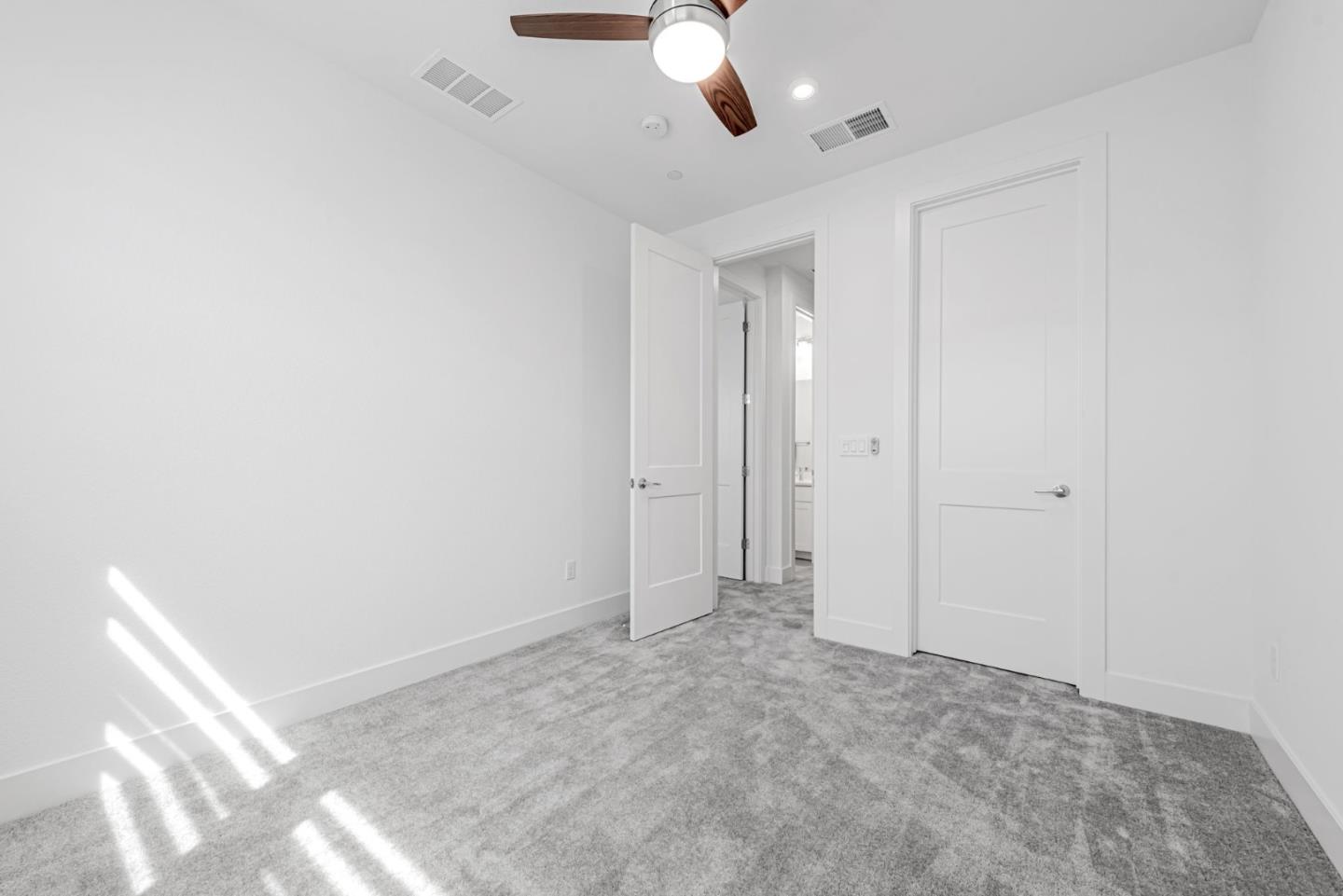 Detail Gallery Image 20 of 51 For 923 Loyola Ln, Morgan Hill,  CA 95037 - 4 Beds | 3/1 Baths