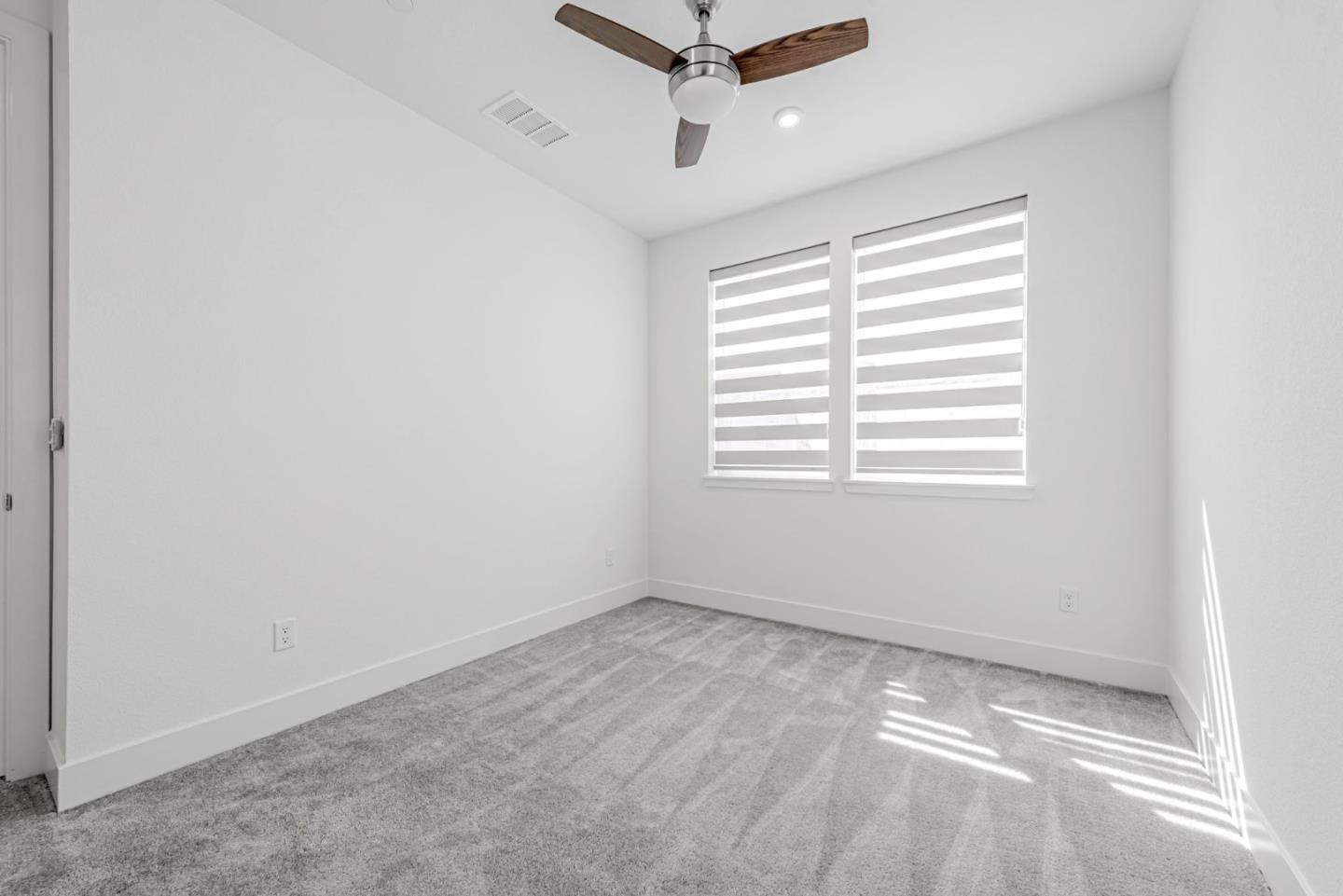Detail Gallery Image 23 of 51 For 923 Loyola Ln, Morgan Hill,  CA 95037 - 4 Beds | 3/1 Baths
