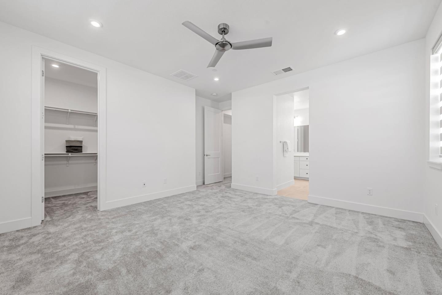 Detail Gallery Image 29 of 51 For 923 Loyola Ln, Morgan Hill,  CA 95037 - 4 Beds | 3/1 Baths