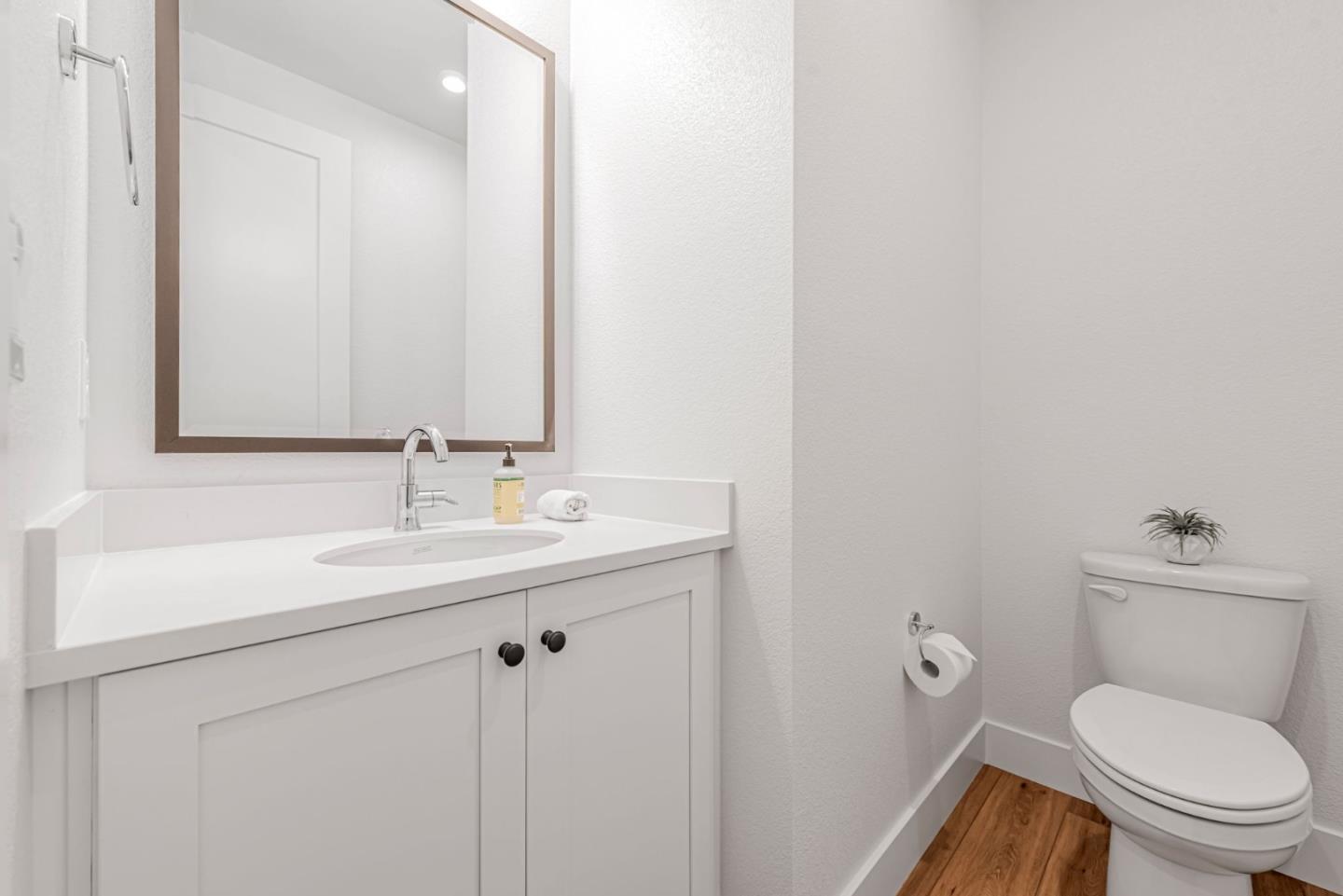 Detail Gallery Image 33 of 51 For 923 Loyola Ln, Morgan Hill,  CA 95037 - 4 Beds | 3/1 Baths