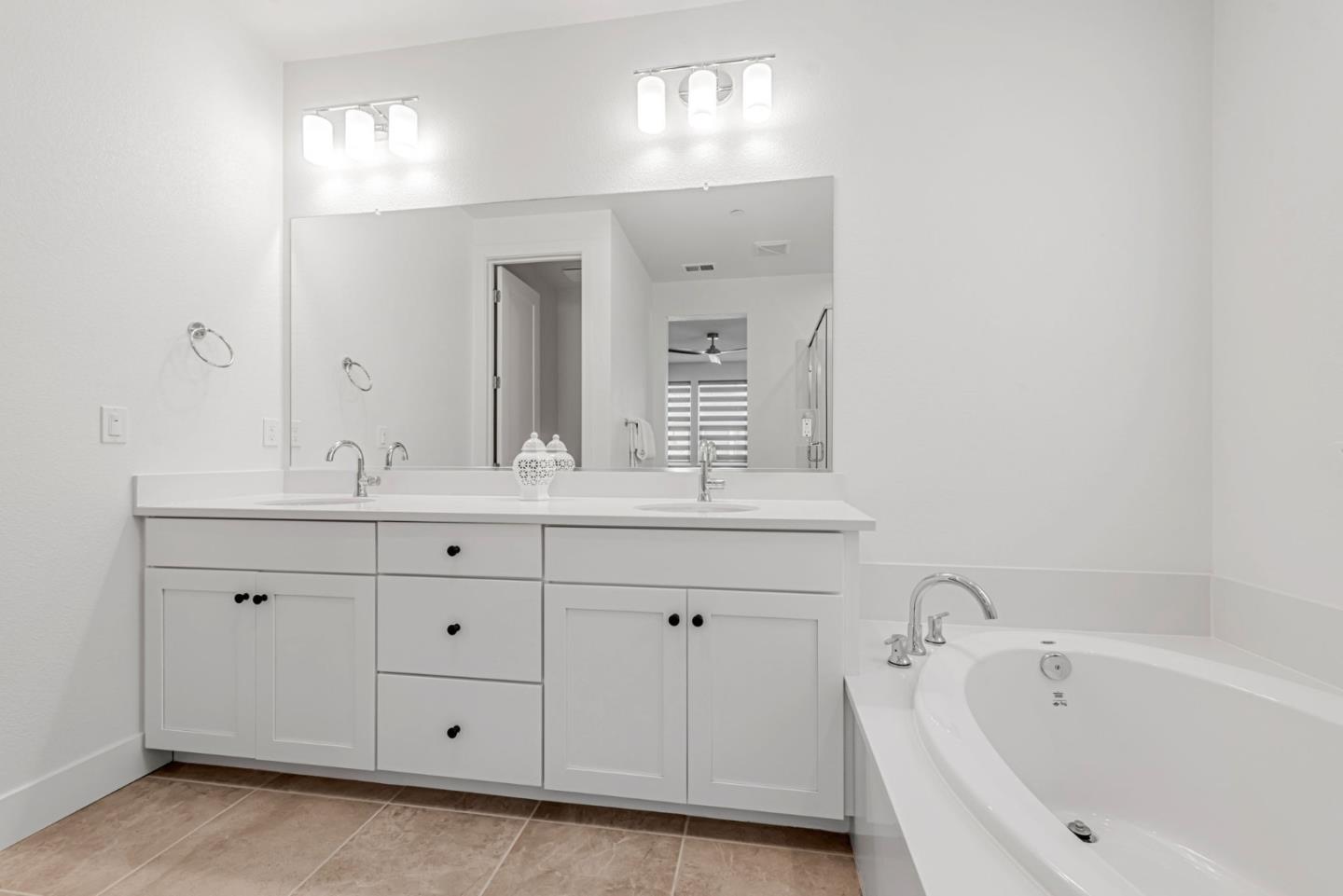 Detail Gallery Image 35 of 51 For 923 Loyola Ln, Morgan Hill,  CA 95037 - 4 Beds | 3/1 Baths