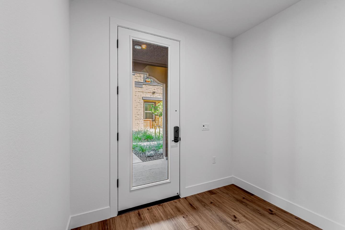 Detail Gallery Image 5 of 51 For 923 Loyola Ln, Morgan Hill,  CA 95037 - 4 Beds | 3/1 Baths