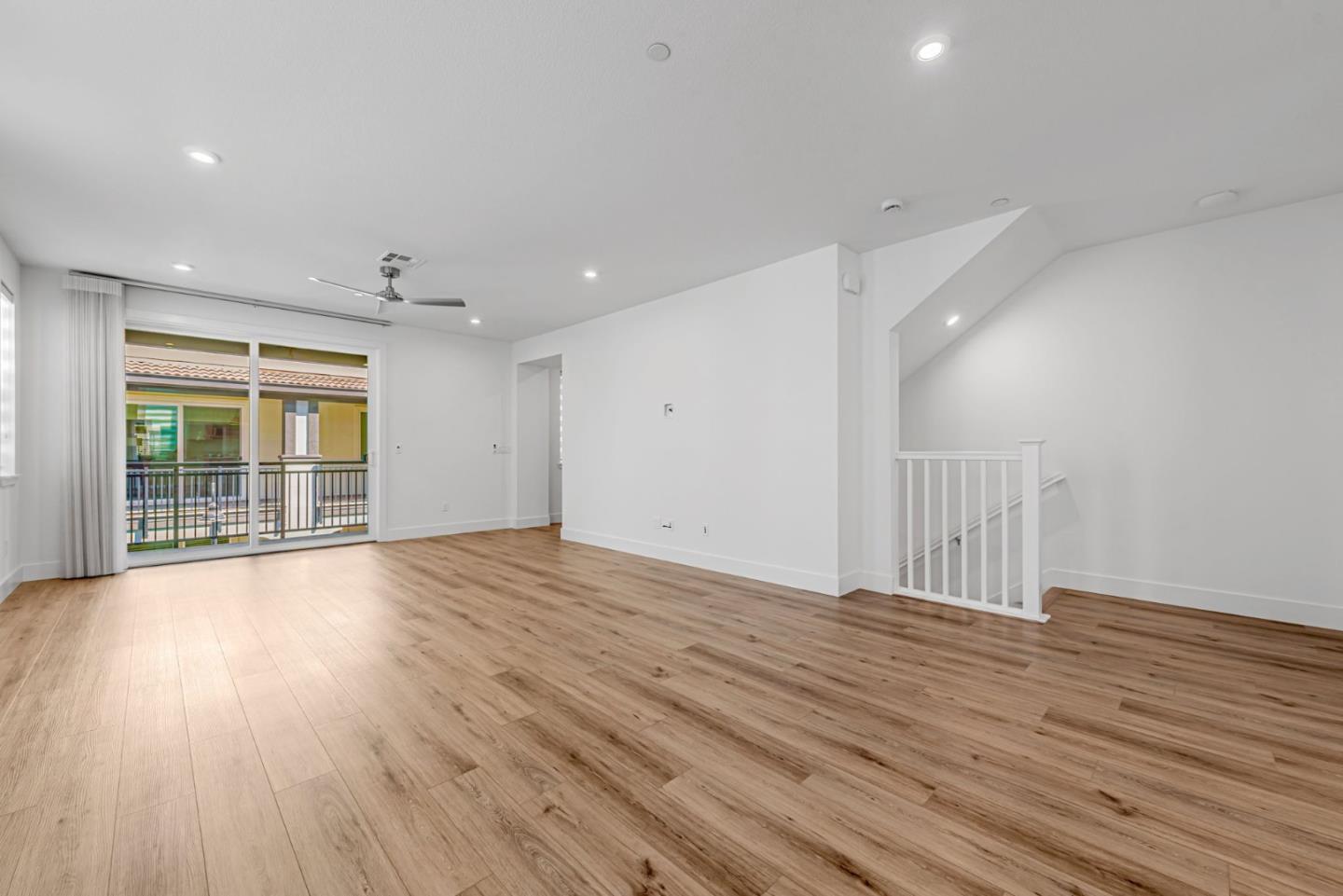 Detail Gallery Image 7 of 51 For 923 Loyola Ln, Morgan Hill,  CA 95037 - 4 Beds | 3/1 Baths