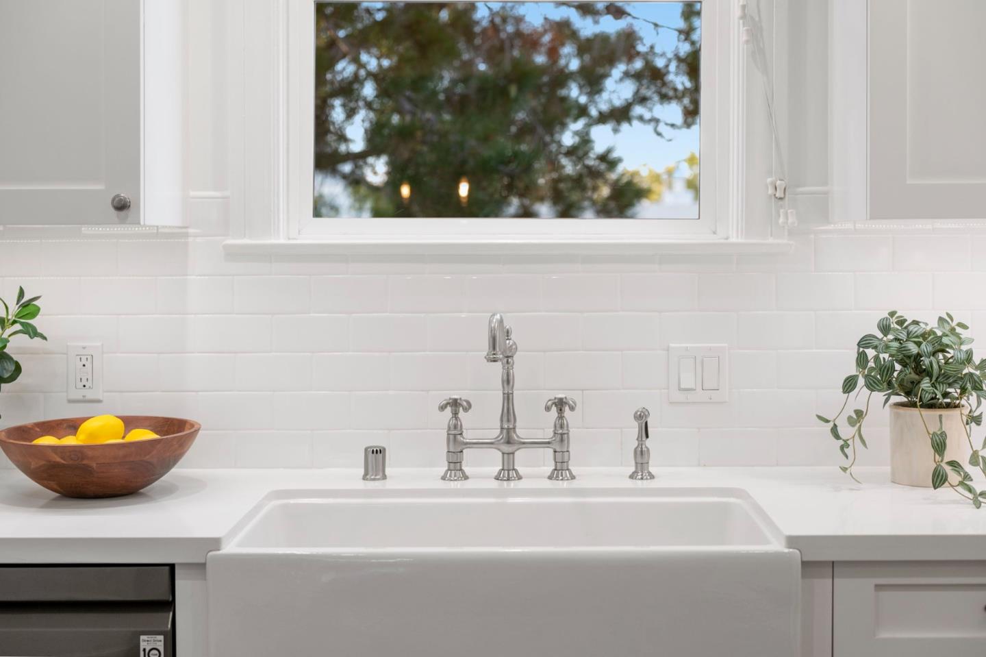Detail Gallery Image 21 of 66 For 220 26th Ave, San Mateo,  CA 94403 - 2 Beds | 2 Baths