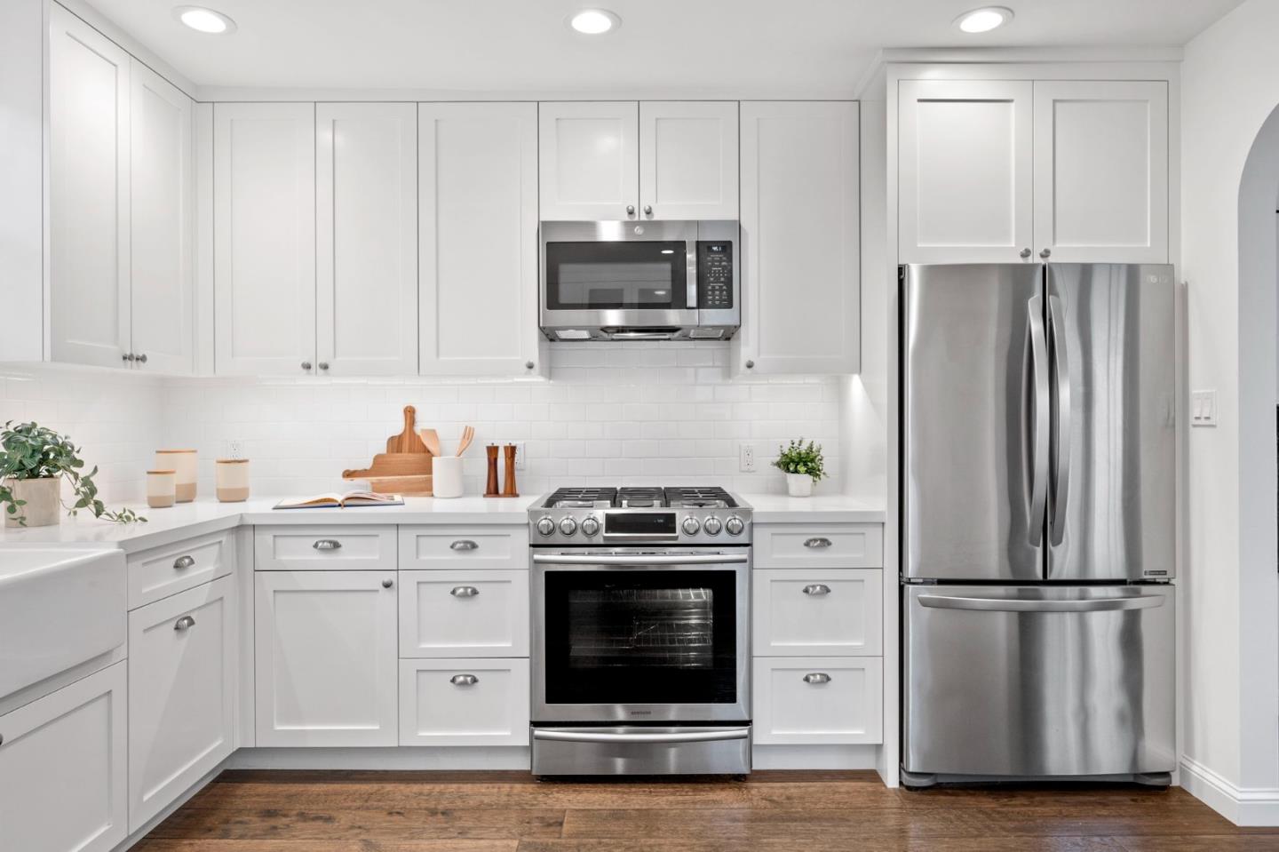 Detail Gallery Image 23 of 66 For 220 26th Ave, San Mateo,  CA 94403 - 2 Beds | 2 Baths