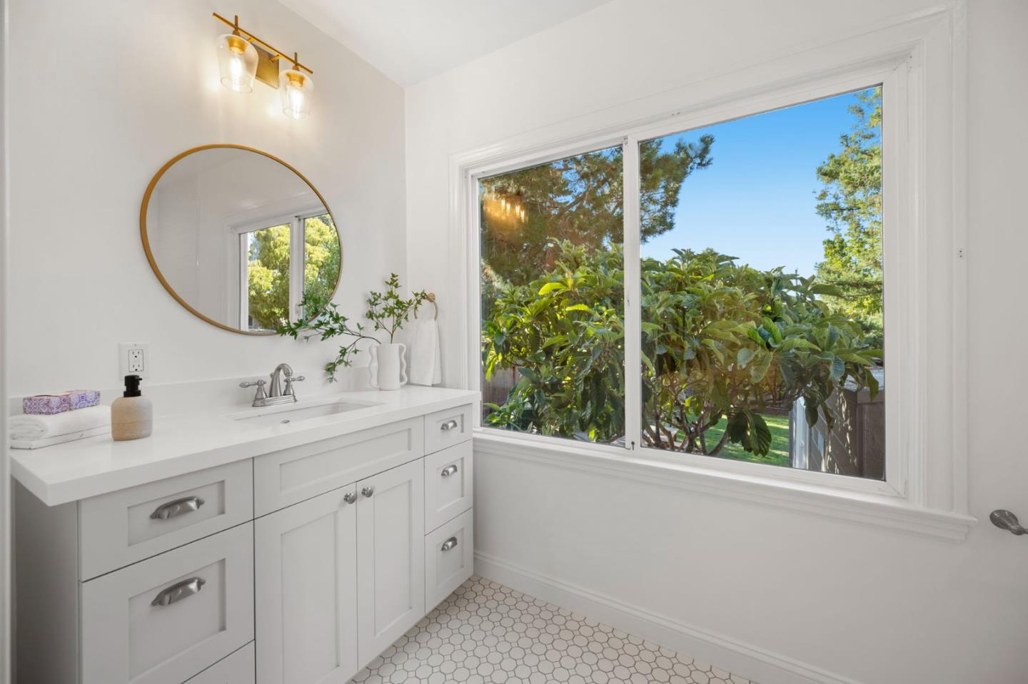 Detail Gallery Image 32 of 66 For 220 26th Ave, San Mateo,  CA 94403 - 2 Beds | 2 Baths