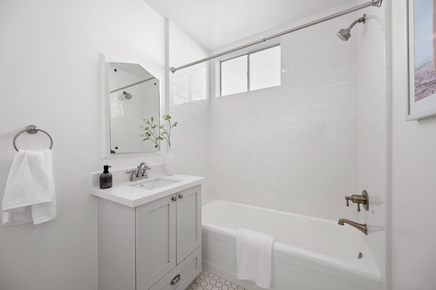 Detail Gallery Image 35 of 66 For 220 26th Ave, San Mateo,  CA 94403 - 2 Beds | 2 Baths
