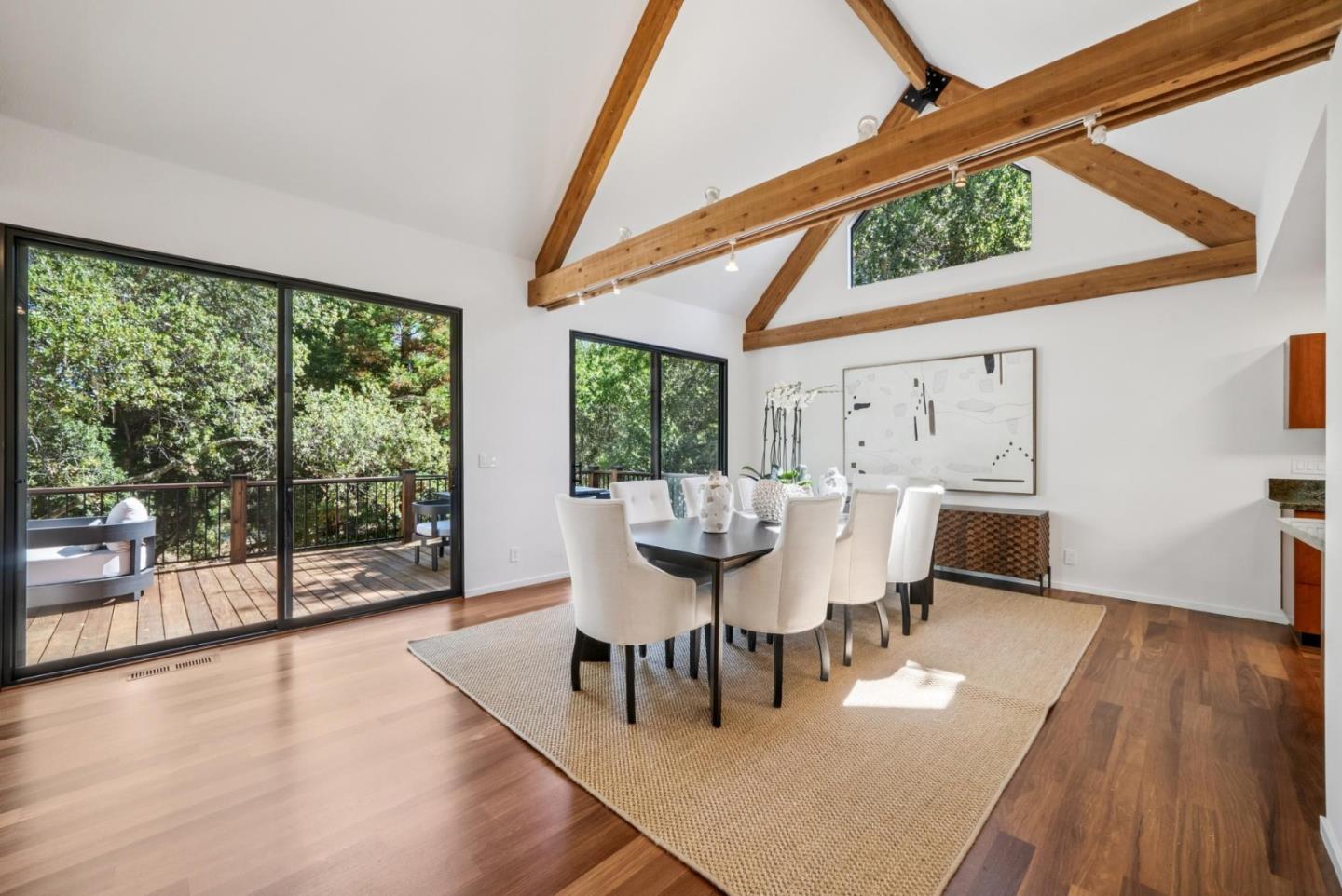Detail Gallery Image 13 of 43 For 2 Thistle St, Portola Valley,  CA 94028 - 3 Beds | 3/1 Baths