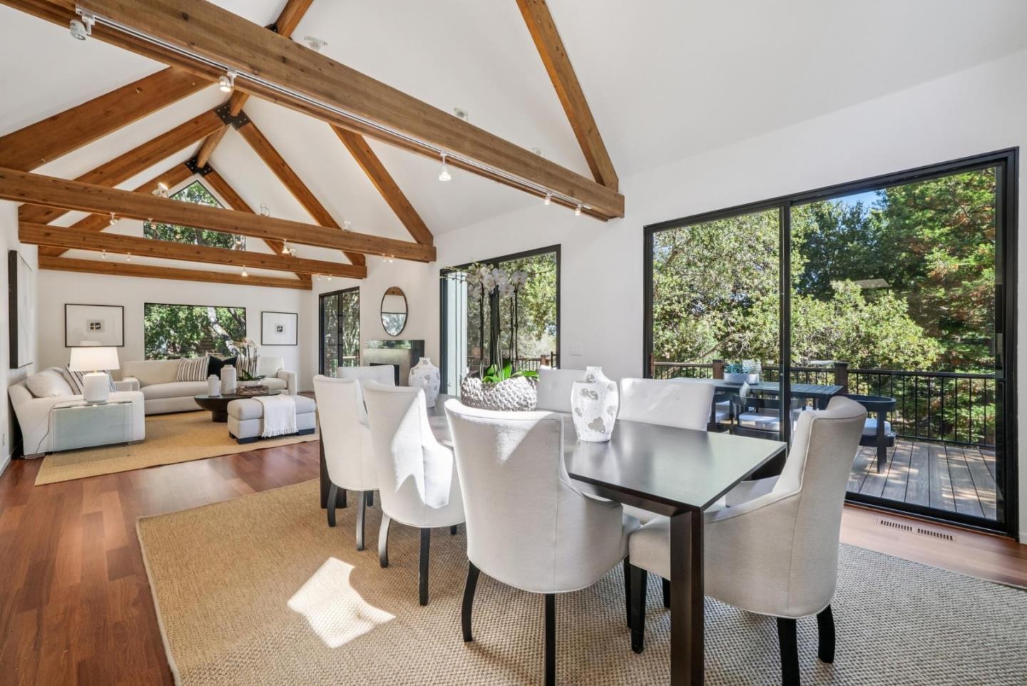 Detail Gallery Image 14 of 43 For 2 Thistle St, Portola Valley,  CA 94028 - 3 Beds | 3/1 Baths