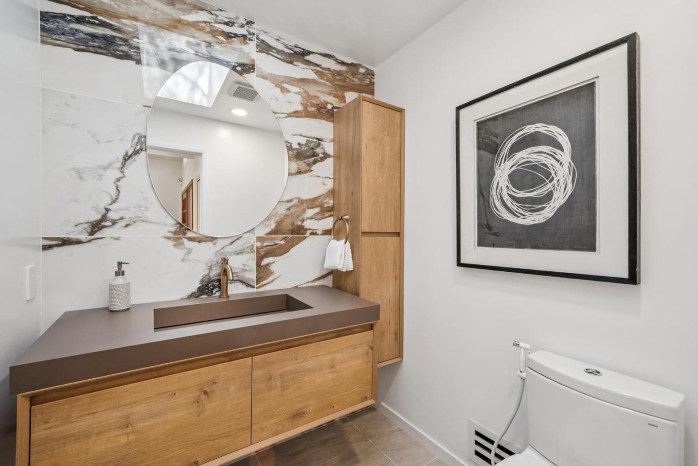 Detail Gallery Image 24 of 43 For 2 Thistle St, Portola Valley,  CA 94028 - 3 Beds | 3/1 Baths