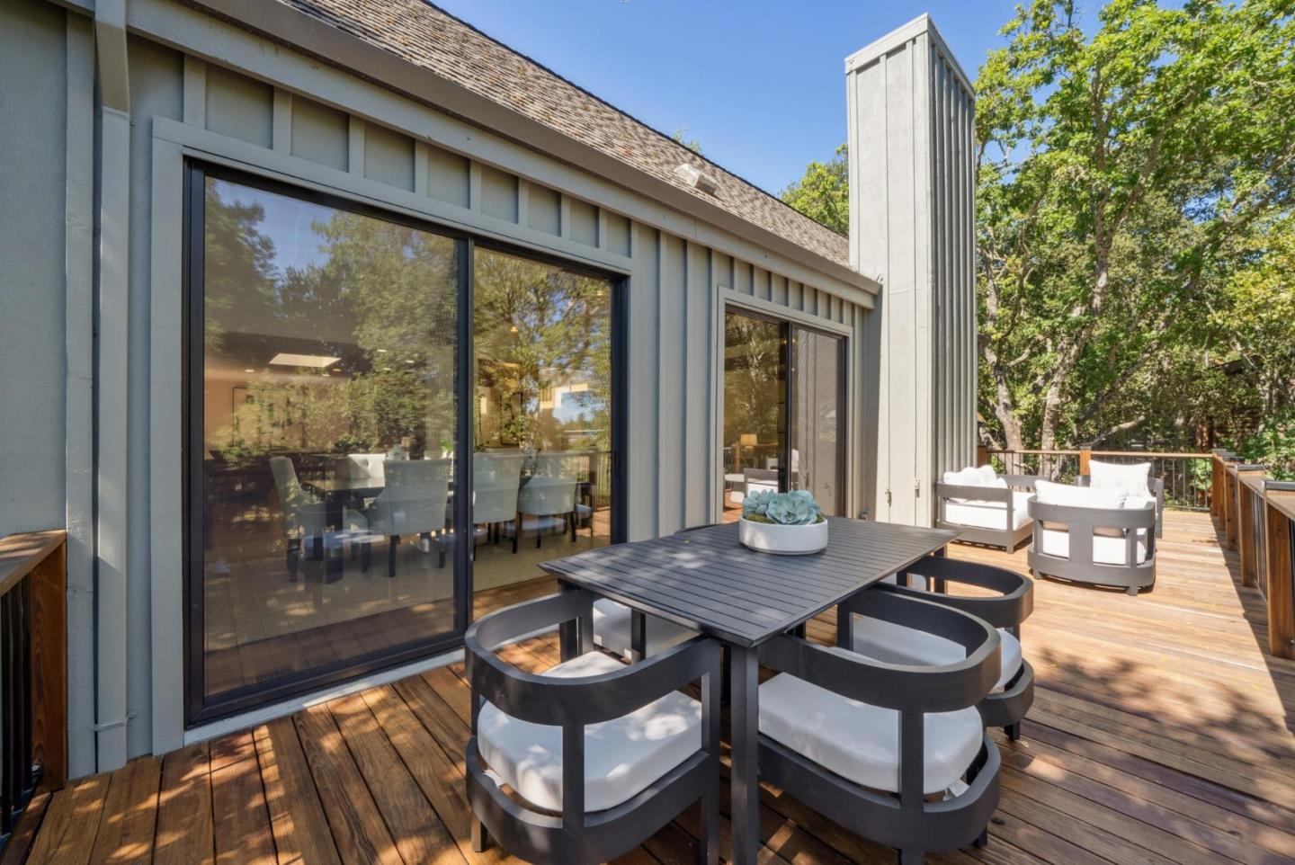 Detail Gallery Image 30 of 43 For 2 Thistle St, Portola Valley,  CA 94028 - 3 Beds | 3/1 Baths