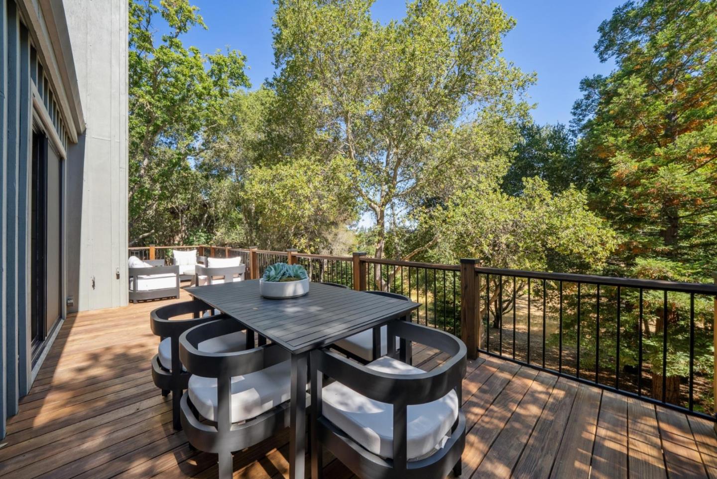 Detail Gallery Image 31 of 43 For 2 Thistle St, Portola Valley,  CA 94028 - 3 Beds | 3/1 Baths