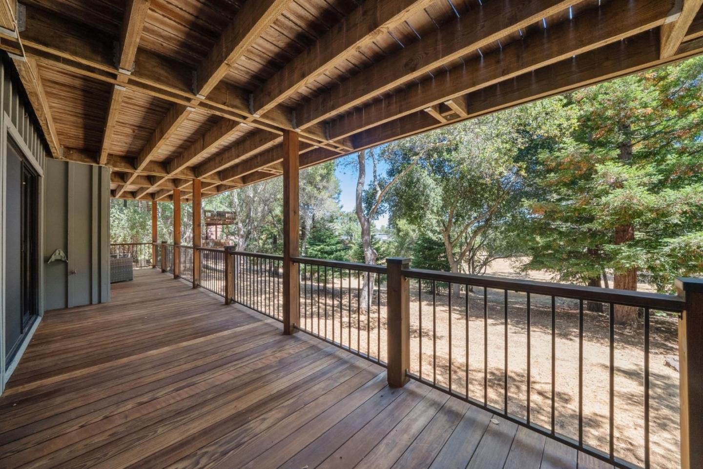 Detail Gallery Image 33 of 43 For 2 Thistle St, Portola Valley,  CA 94028 - 3 Beds | 3/1 Baths