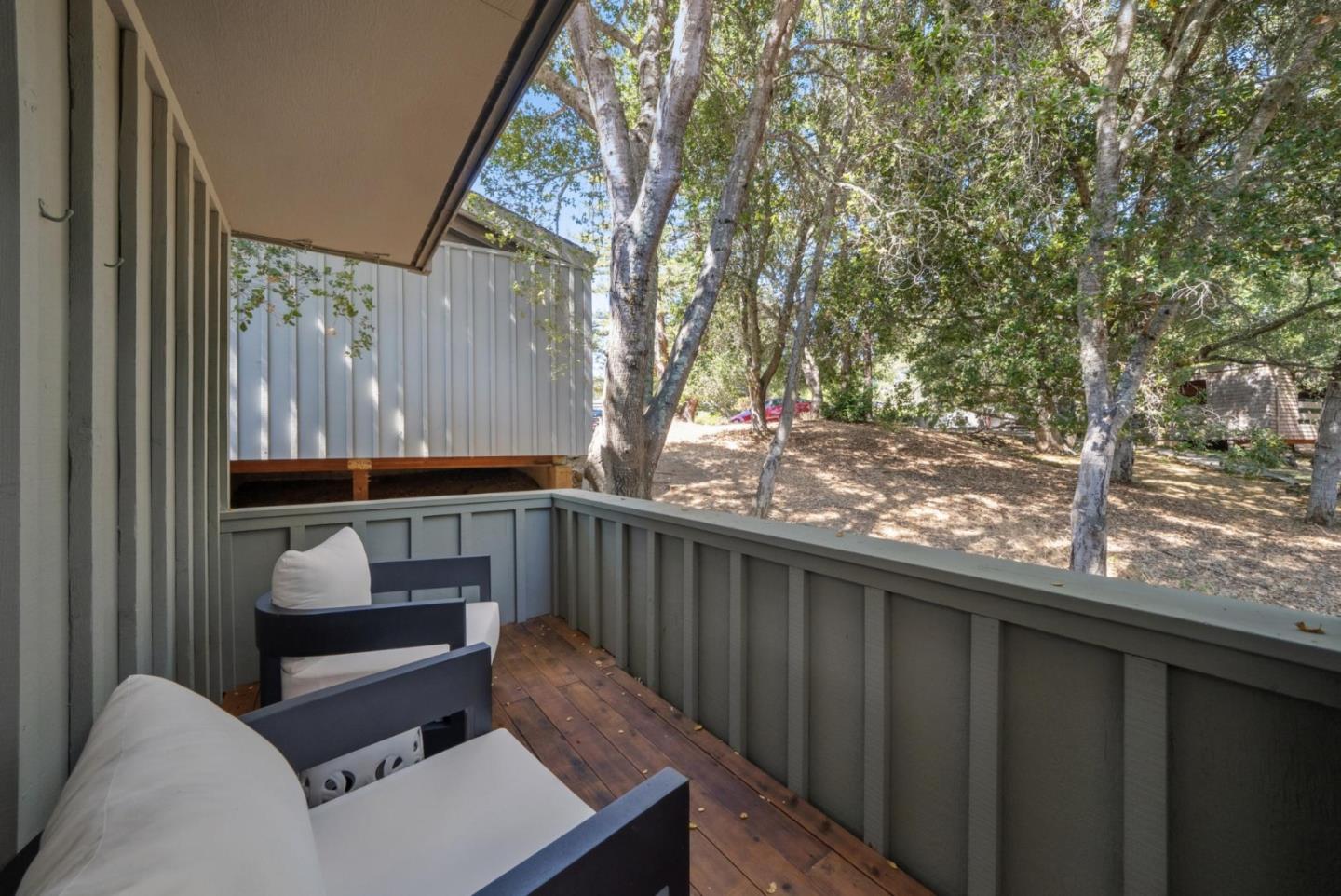 Detail Gallery Image 35 of 43 For 2 Thistle St, Portola Valley,  CA 94028 - 3 Beds | 3/1 Baths