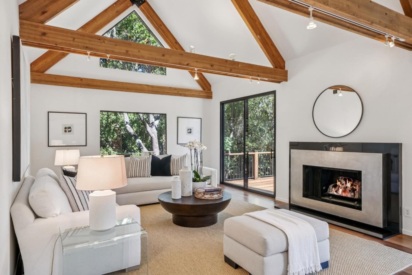 Detail Gallery Image 6 of 43 For 2 Thistle St, Portola Valley,  CA 94028 - 3 Beds | 3/1 Baths