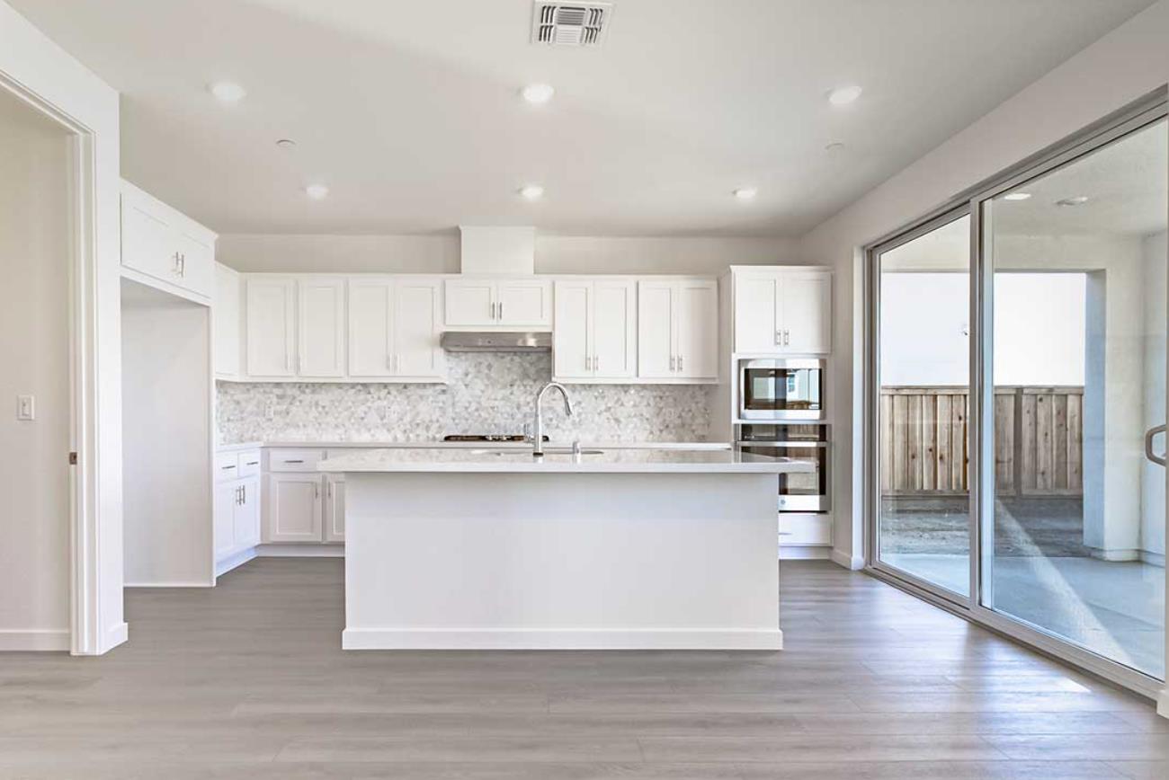 Detail Gallery Image 8 of 26 For 3060 Benitti St, Lathrop,  CA 95330 - 4 Beds | 3 Baths