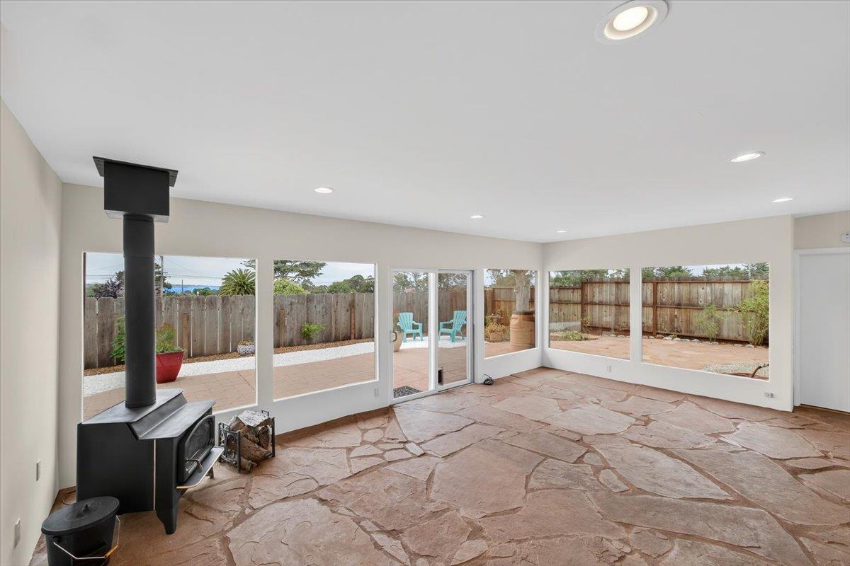 Detail Gallery Image 12 of 32 For 2065 Hacienda St, Seaside,  CA 93955 - 4 Beds | 3 Baths