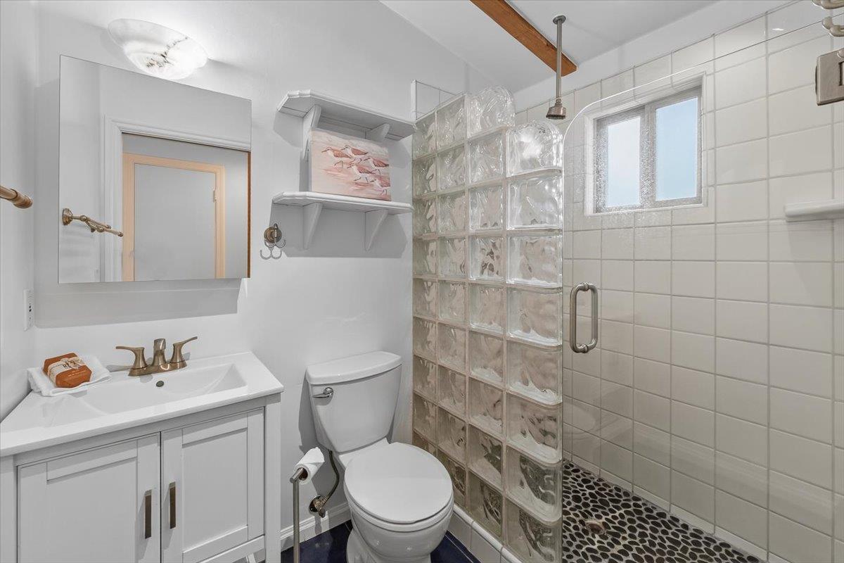 Detail Gallery Image 21 of 32 For 2065 Hacienda St, Seaside,  CA 93955 - 4 Beds | 3 Baths